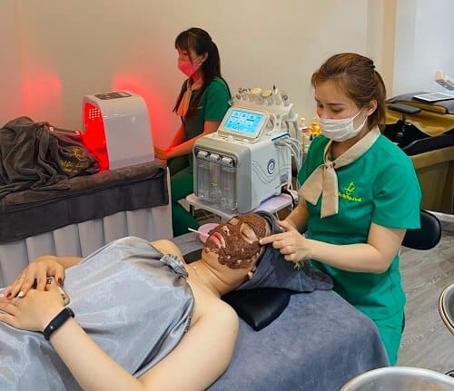 Đào tạo điều trị mụn, nám, tàn nhang, lỗ chân lông to, tại Thẩm Mỹ Mộc Linh Hải Phòng